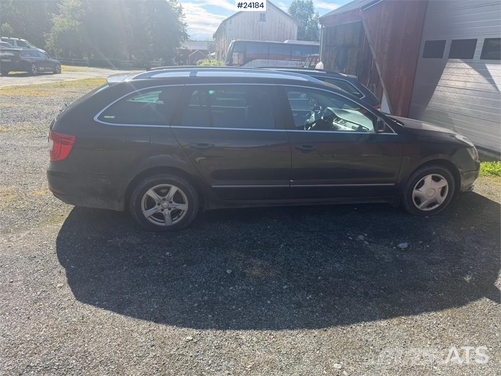 Skoda Superb 4x2 Voiture