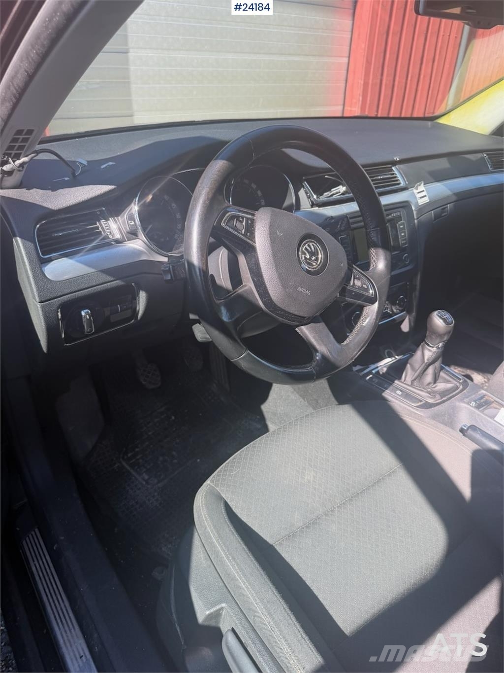 Skoda Superb 4x2 Voiture