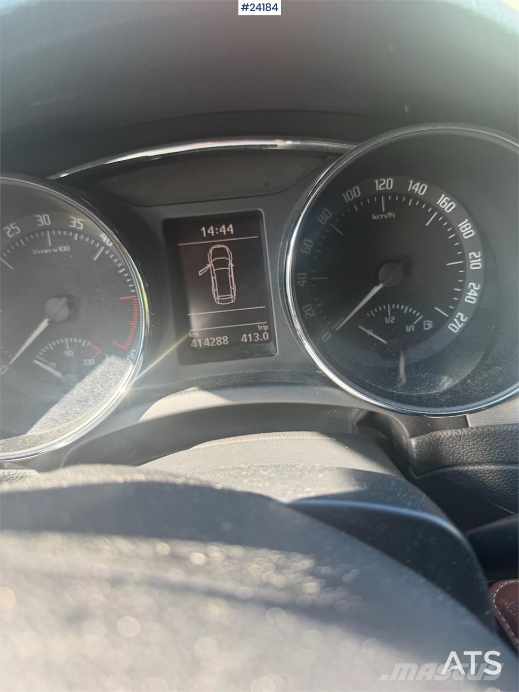 Skoda Superb 4x2 Voiture