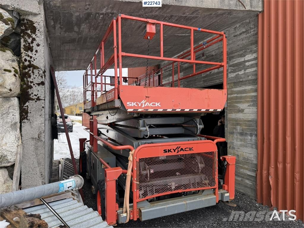 SkyJack SJ9250 scissor lift Žirkliniai keltuvai