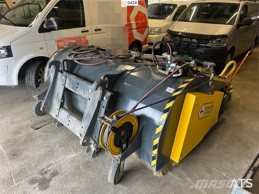 Stark KH2500S sweeper Pometalni stroji