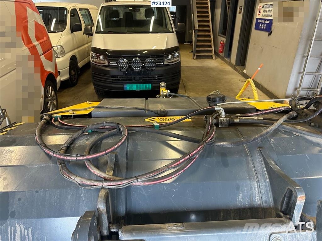 Stark KH2500S sweeper Pometalni stroji