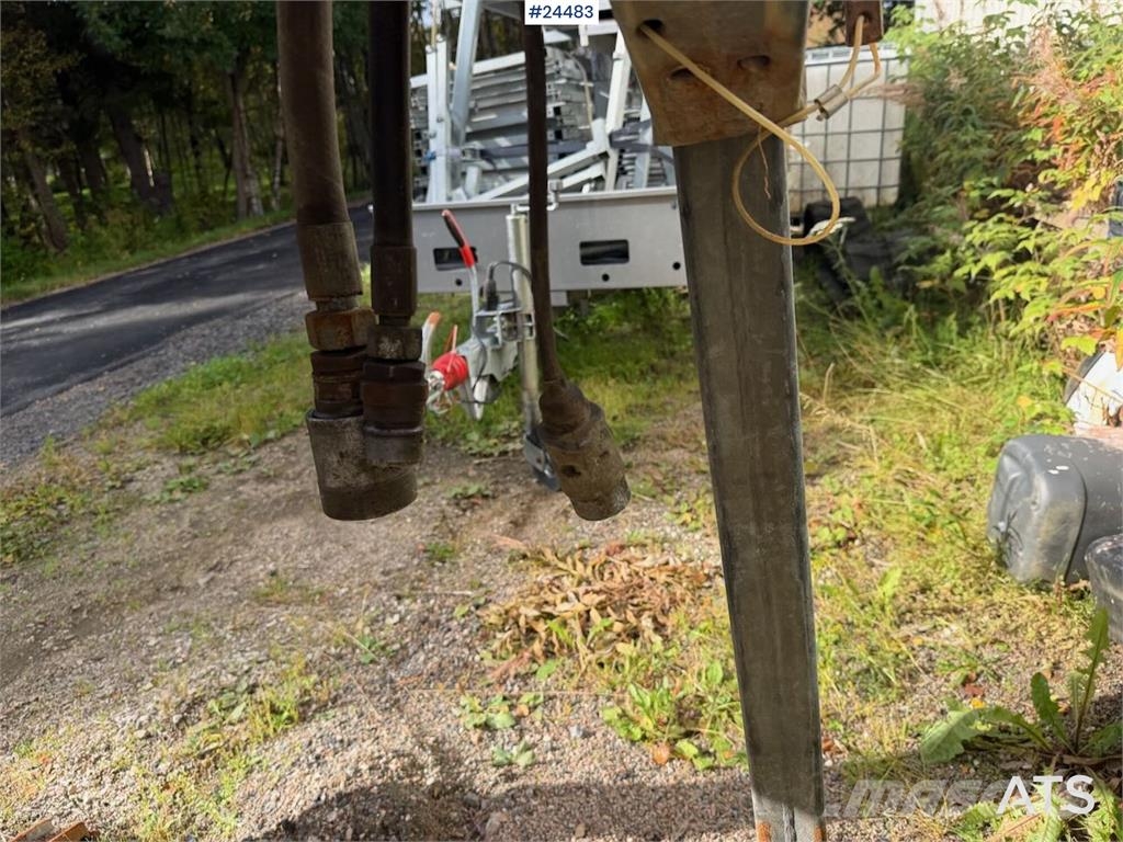  Stratos B90-42 sand spreader – 9 cubic meters Trosilci peska in soli