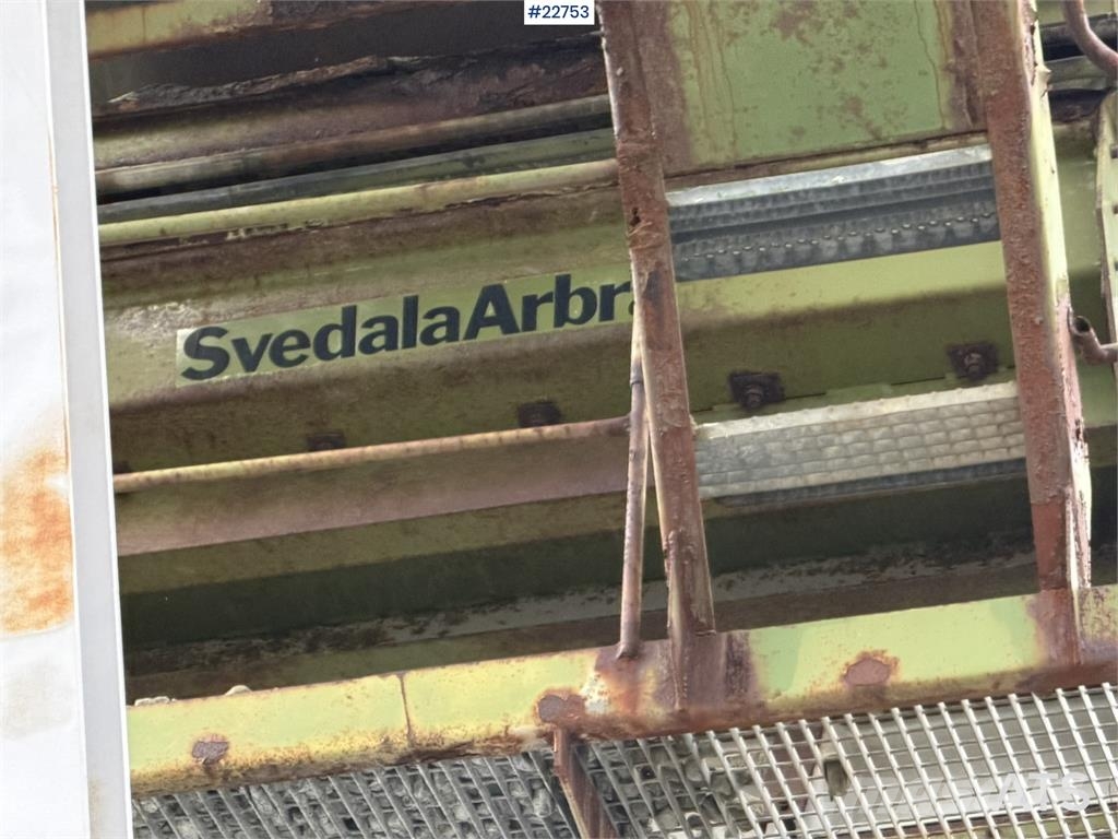 Svedala Arbrå coarse screen with side conveyor Zeefinstallatie