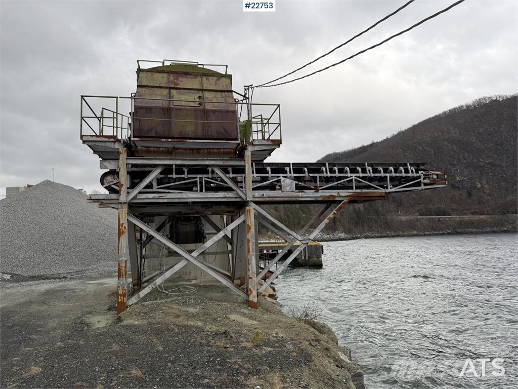 Svedala Arbrå coarse screen with side conveyor Zeefinstallatie