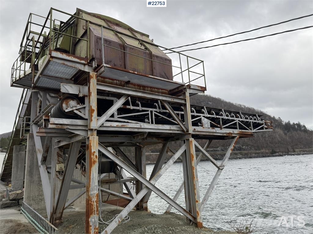 Svedala Arbrå coarse screen with side conveyor Zeefinstallatie