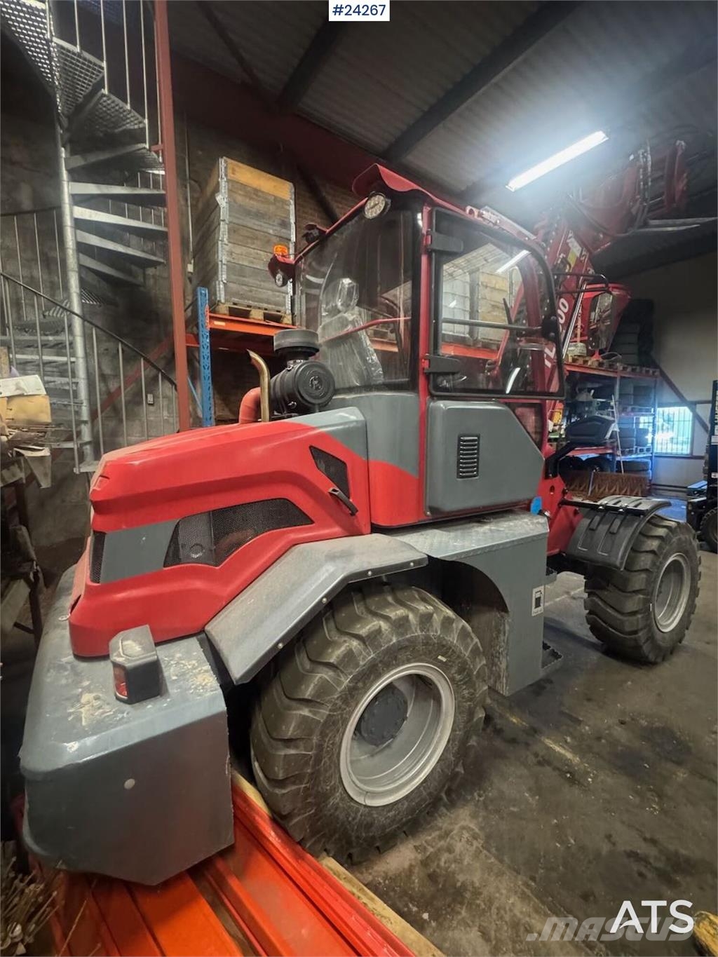 Taian TL2500 Wheel Loader w/ 2 Buckets and Pallet Forks  Wielladers