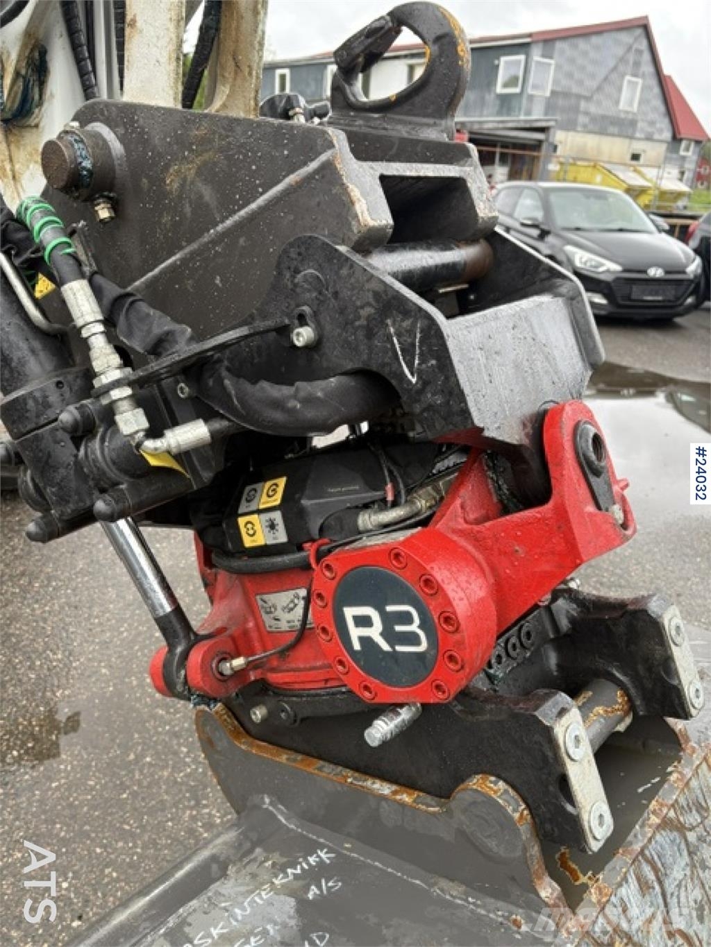 Takeuchi TB280FR excavator with grading bucket and rototilt Εκσκαφείς με ερπύστριες