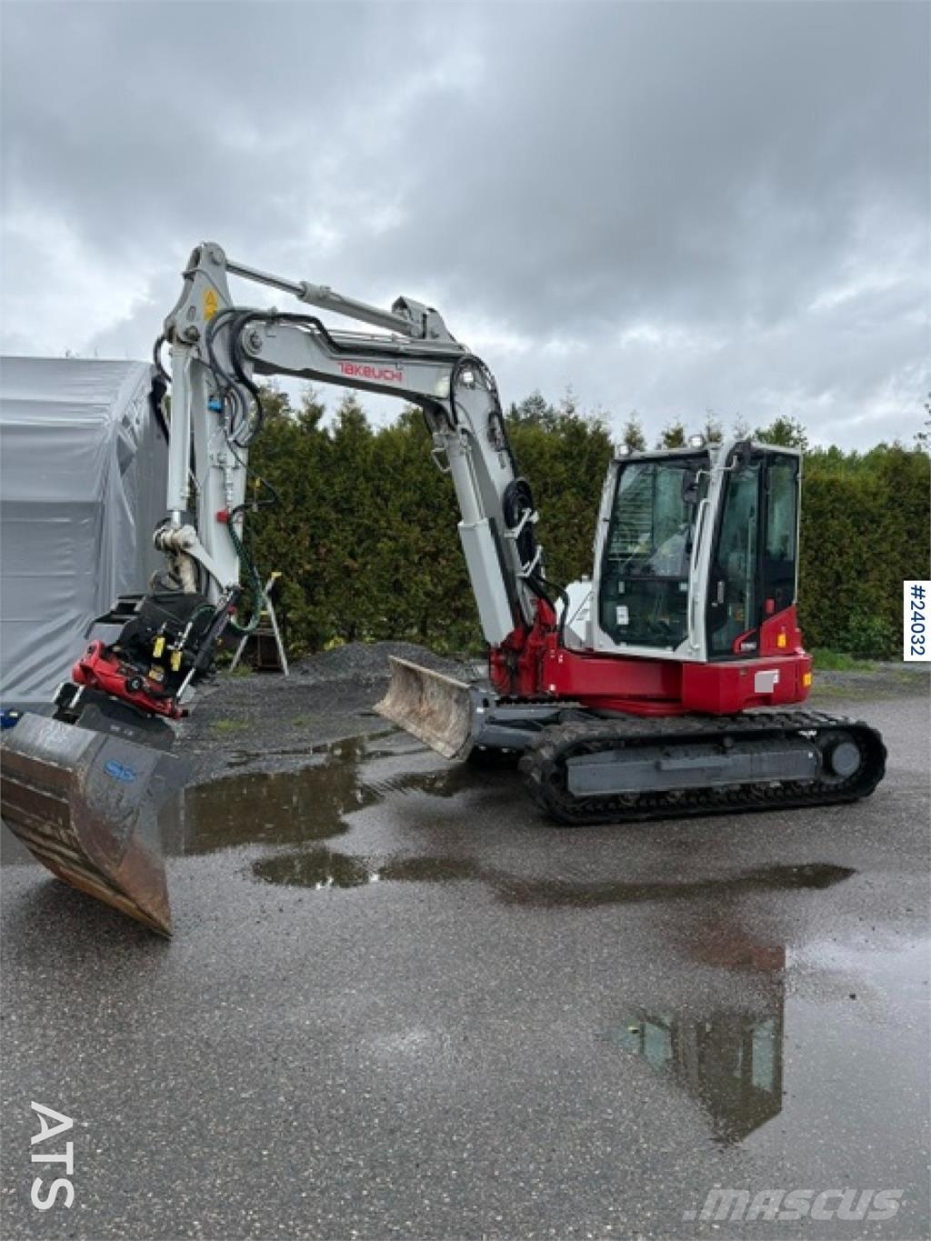 Takeuchi TB280FR excavator with grading bucket and rototilt Εκσκαφείς με ερπύστριες