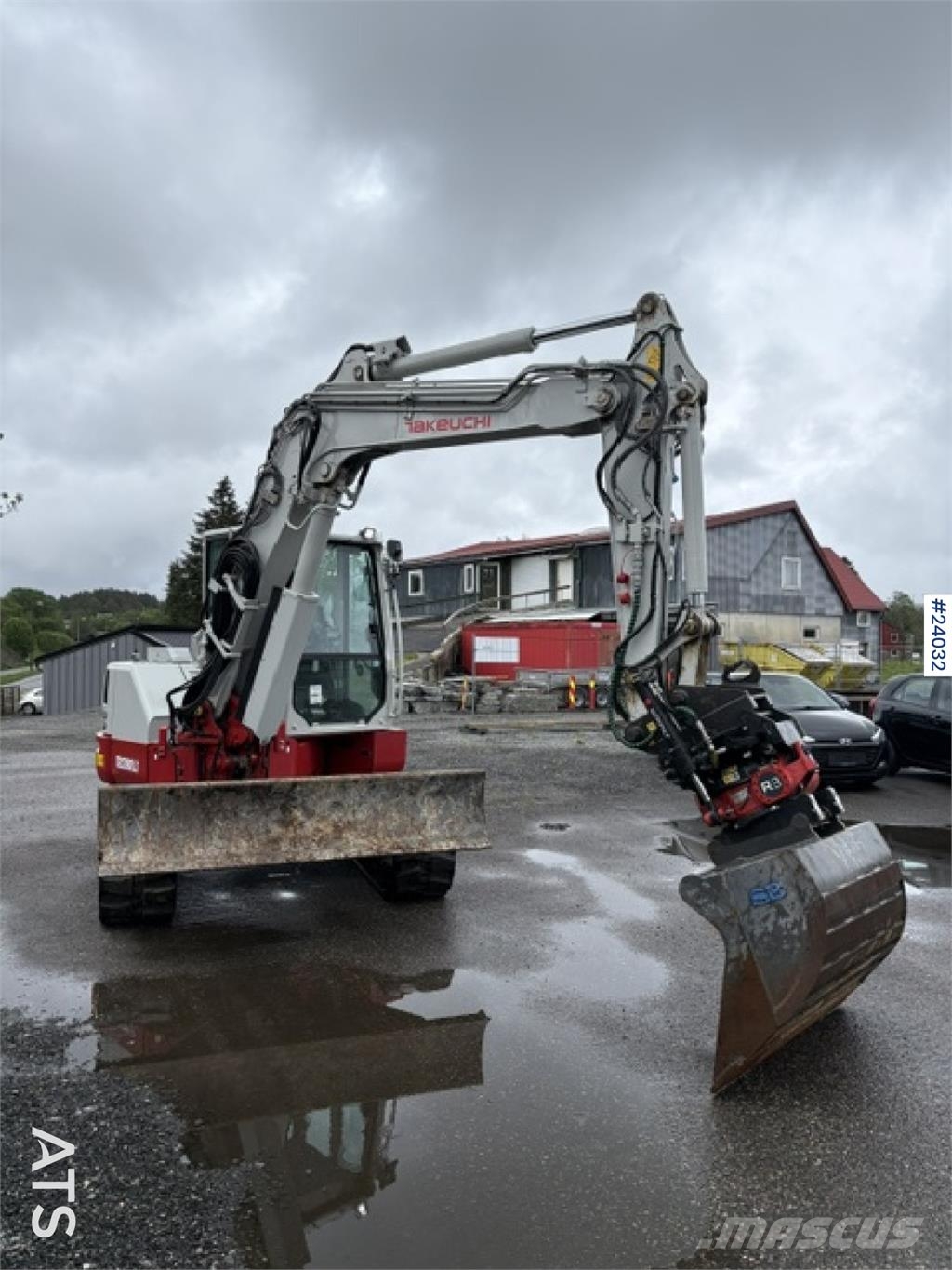 Takeuchi TB280FR excavator with grading bucket and rototilt Εκσκαφείς με ερπύστριες