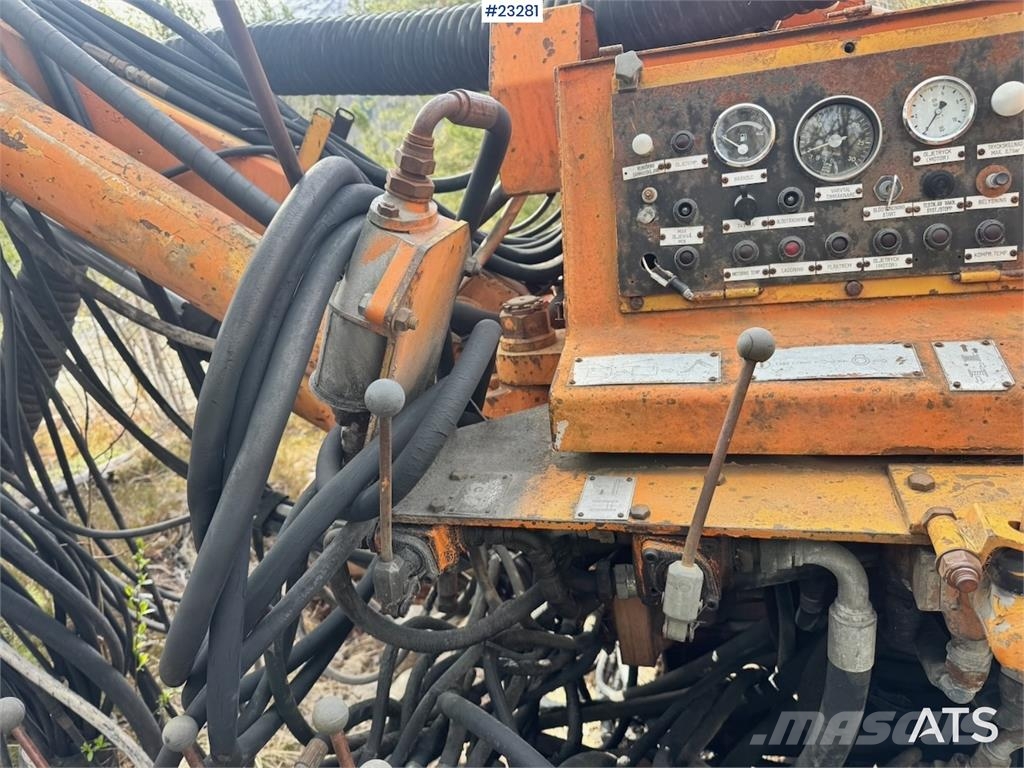 Tamrock DHA500 Drilling Rig معدات الثقب السطحي