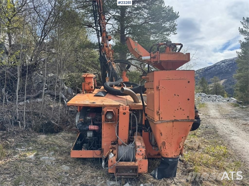 Tamrock DHA500 Drilling Rig معدات الثقب السطحي