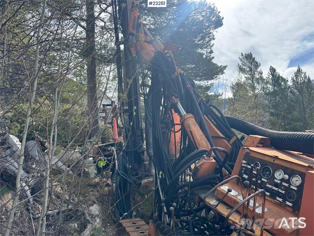 Tamrock DHA500 Drilling Rig معدات الثقب السطحي