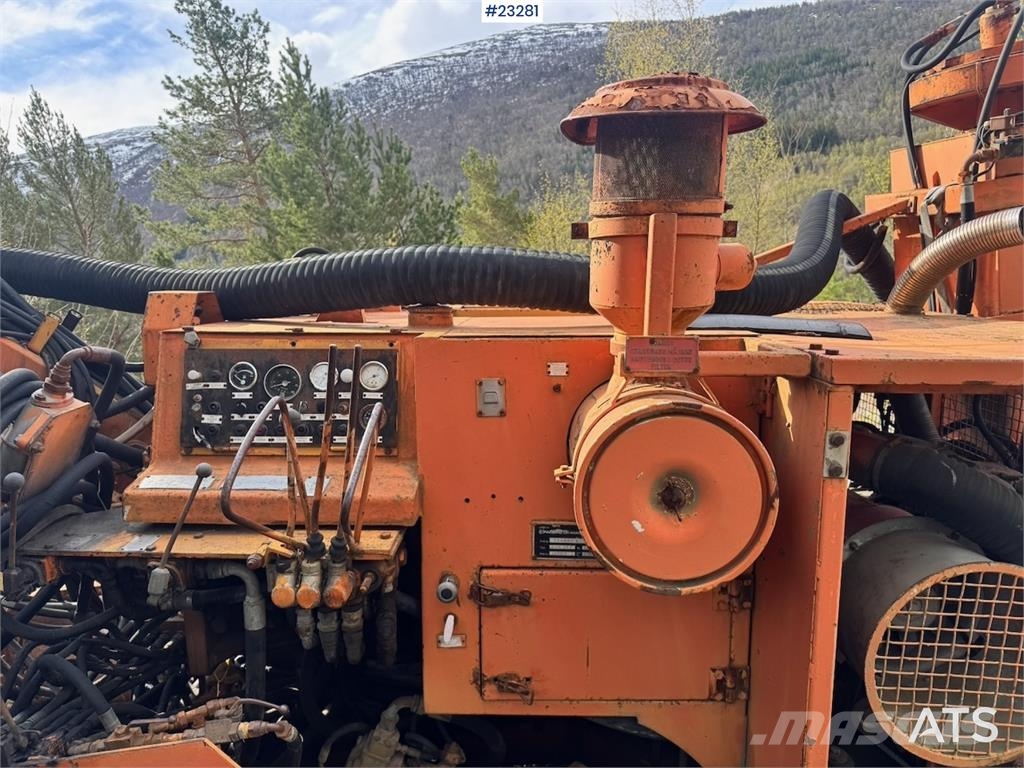 Tamrock DHA500 Drilling Rig معدات الثقب السطحي