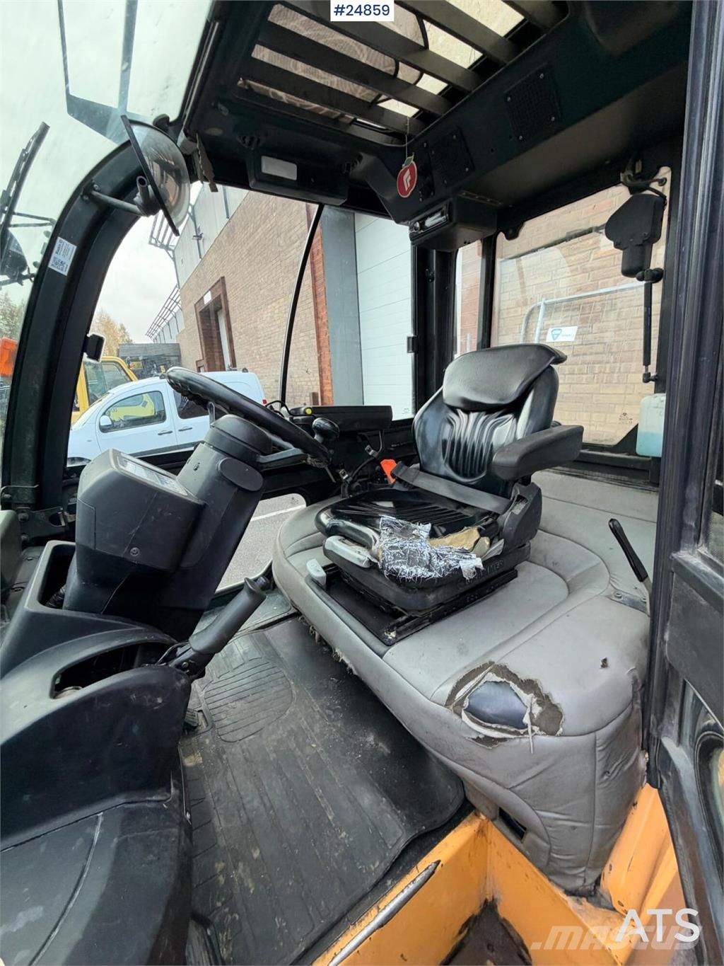 TCM 40 Counterbalance forklift Dyzeliniai krautuvai