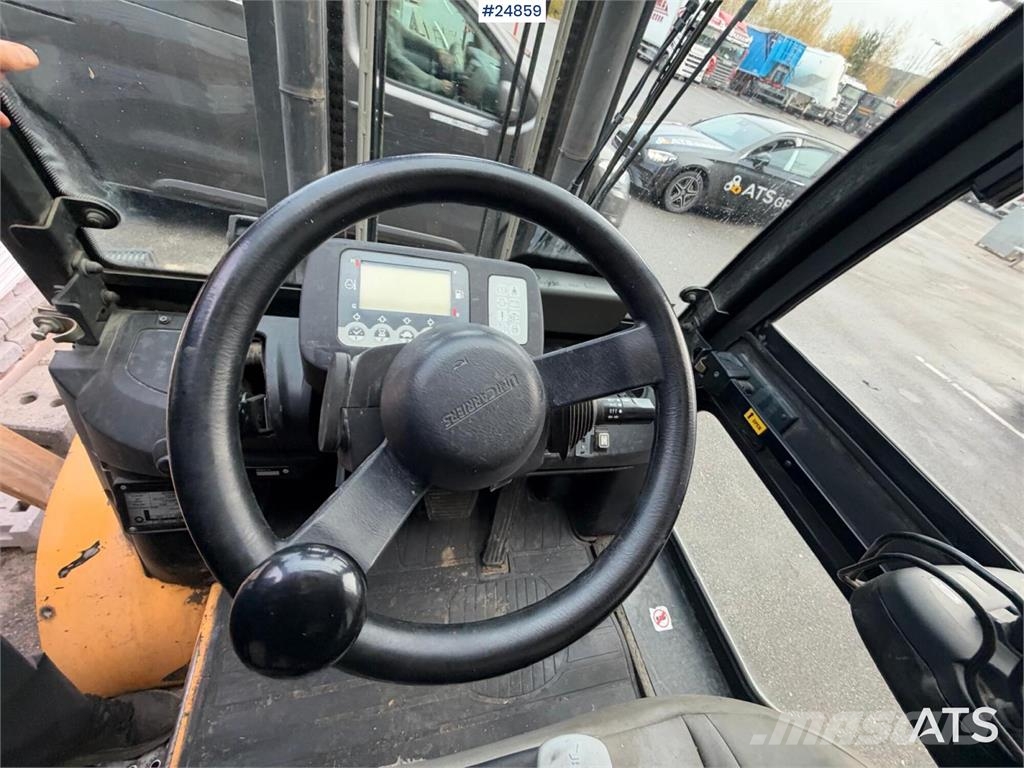 TCM 40 Counterbalance forklift Dyzeliniai krautuvai
