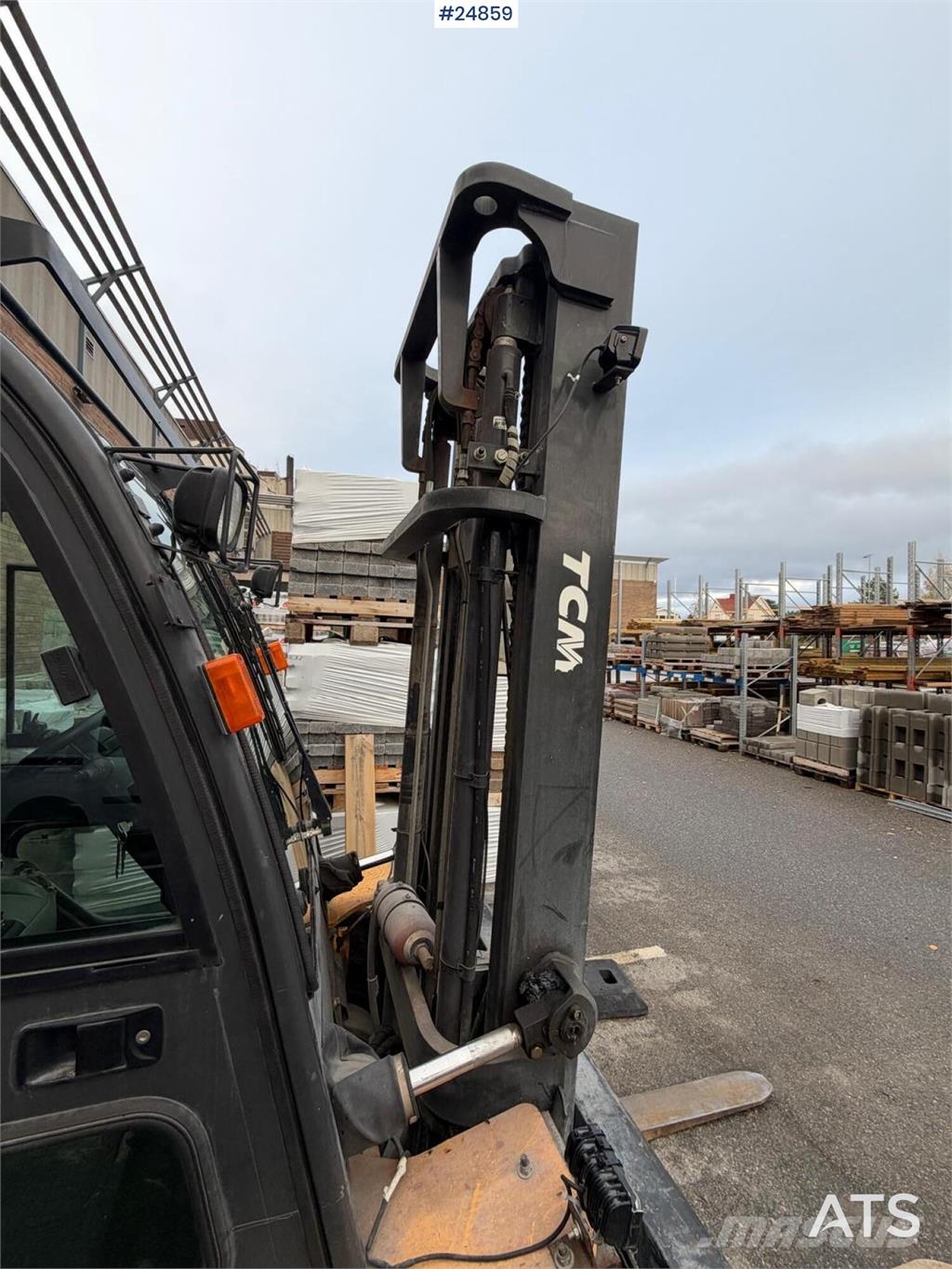 TCM 40 Counterbalance forklift Dyzeliniai krautuvai