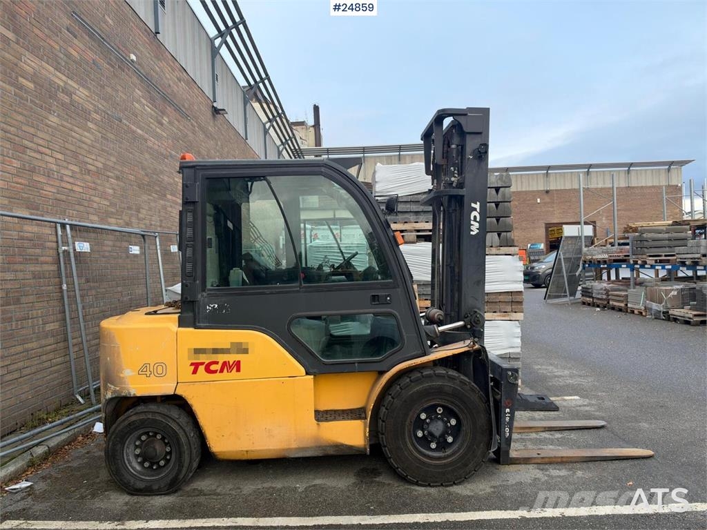 TCM 40 Counterbalance forklift Dyzeliniai krautuvai