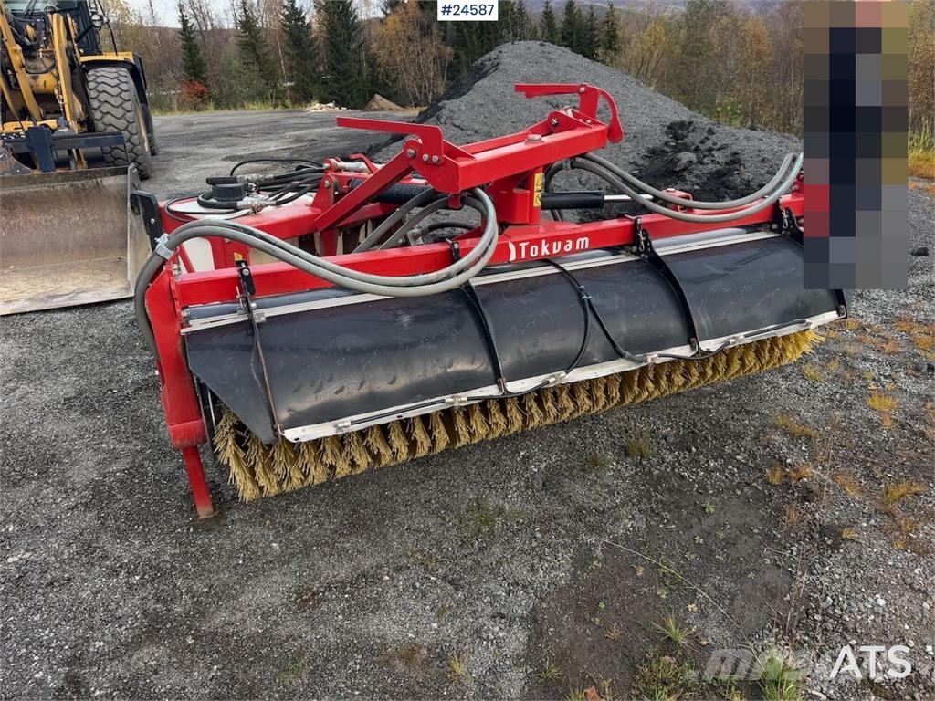 Tokvam FK sweeper with quick-attach system Anlegg - Annet