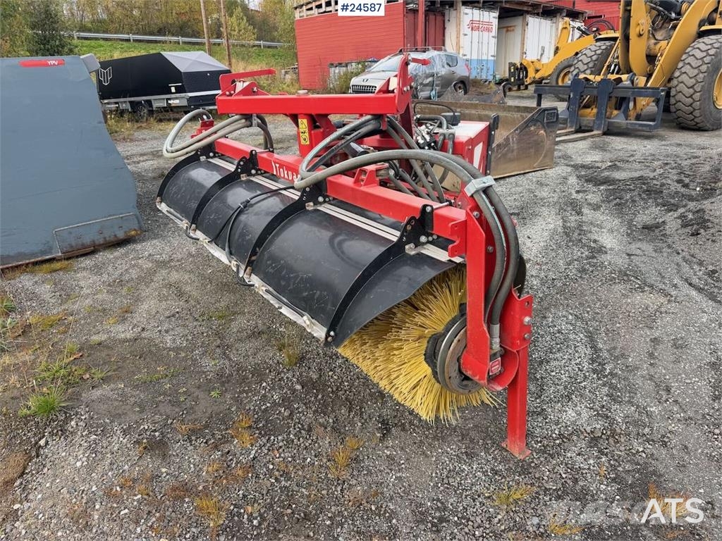Tokvam FK sweeper with quick-attach system Anlegg - Annet