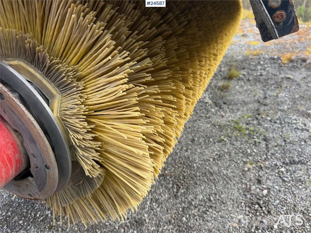 Tokvam FK sweeper with quick-attach system Anlegg - Annet