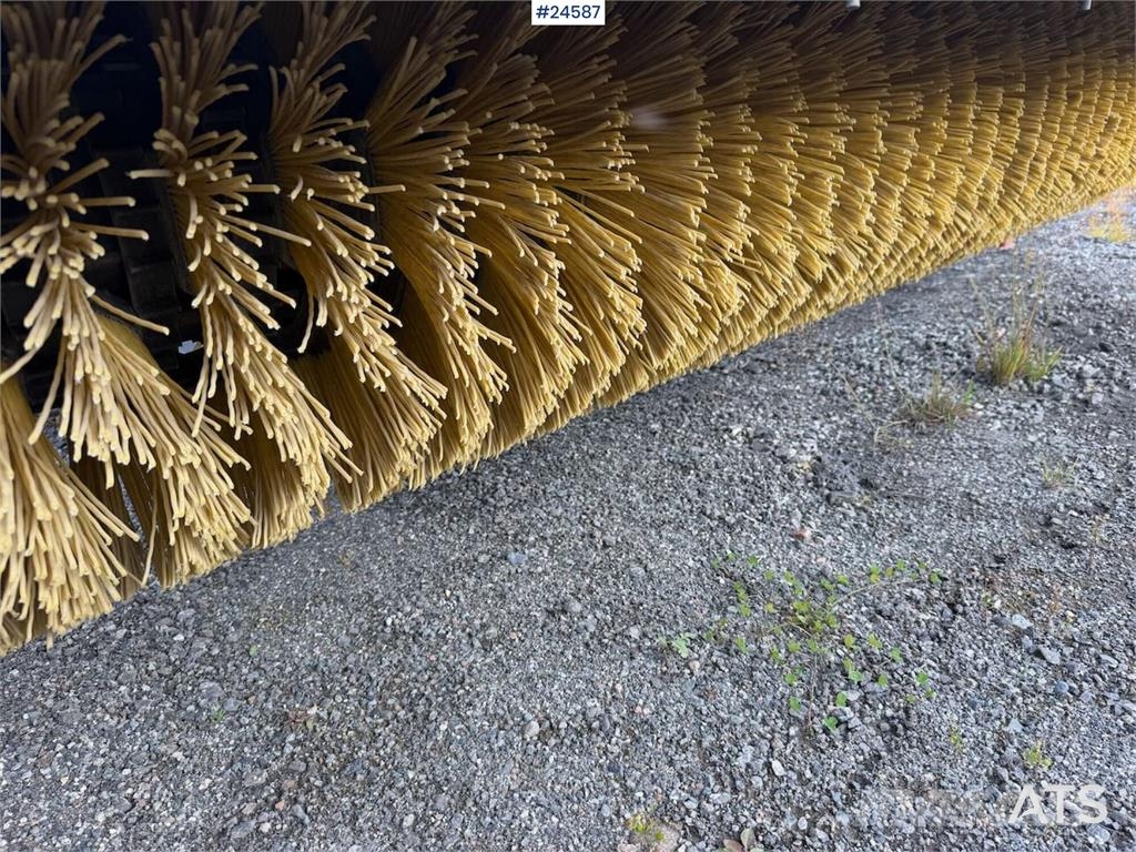 Tokvam FK sweeper with quick-attach system Anlegg - Annet