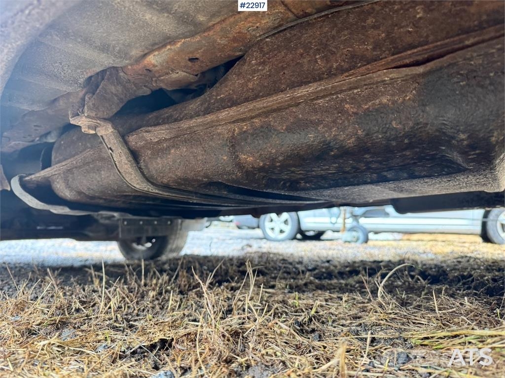 Toyota Hiace 4WD with 2 sets of tires Lieferwagen