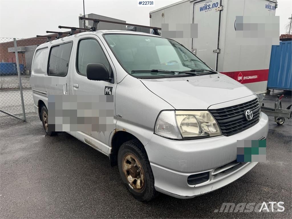 Toyota Hiace 4x4. Furgonetas cerradas