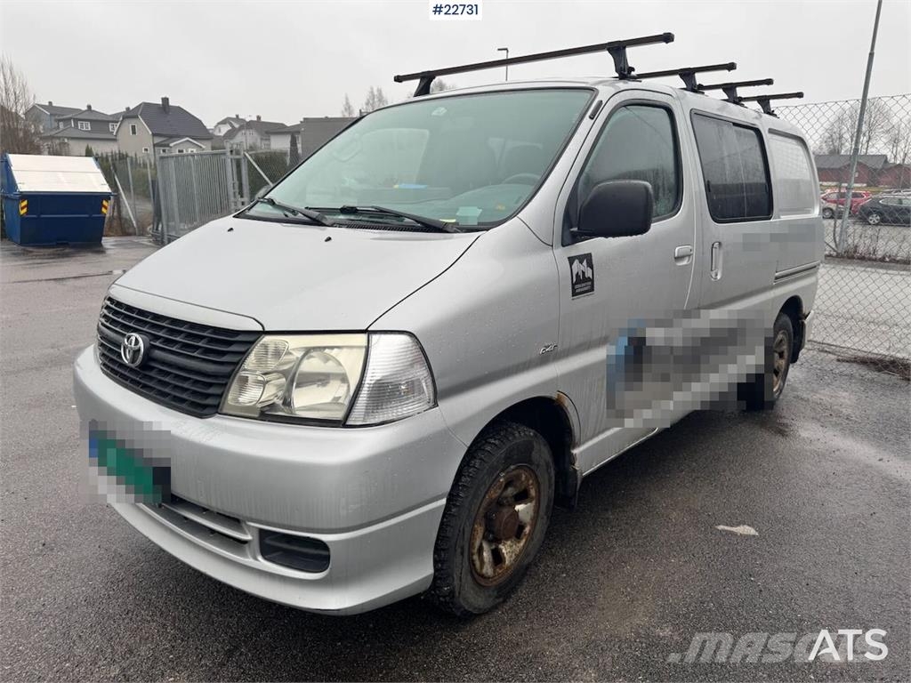 Toyota Hiace 4x4. Furgonetas cerradas