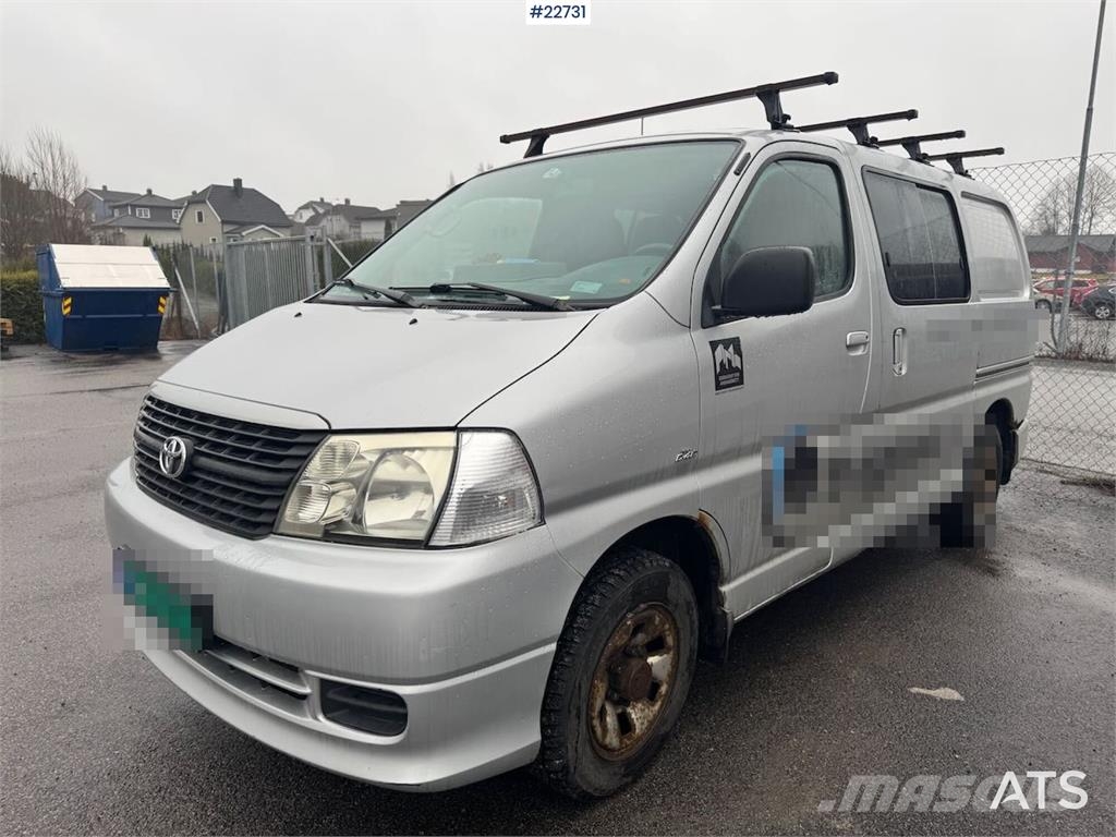Toyota Hiace 4x4. Furgonetas cerradas