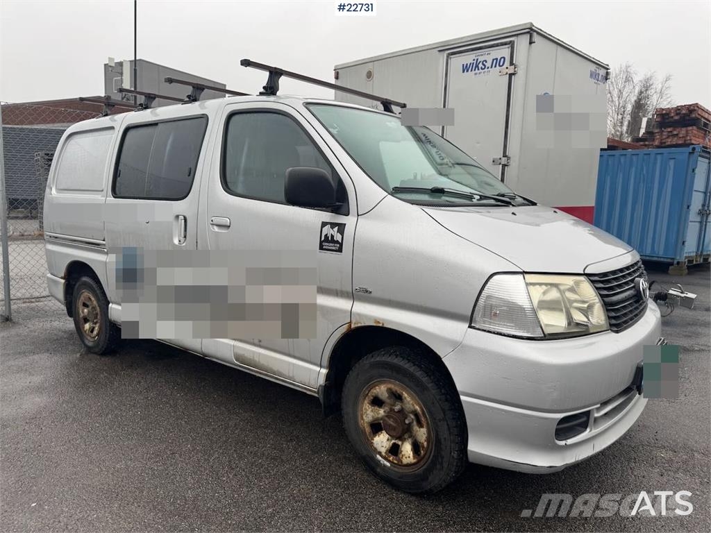 Toyota Hiace 4x4. Furgonetas cerradas
