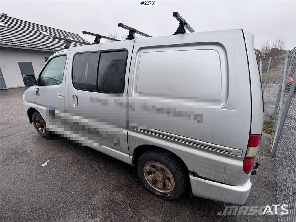 Toyota Hiace 4x4. Furgonetas cerradas