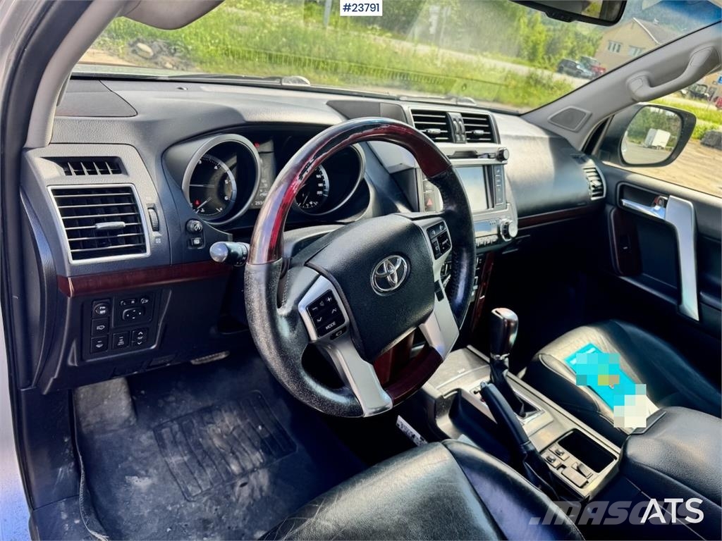 Toyota Land Cruiser – 190 HP – 2 Sets of Tires شاحنة مقفلة