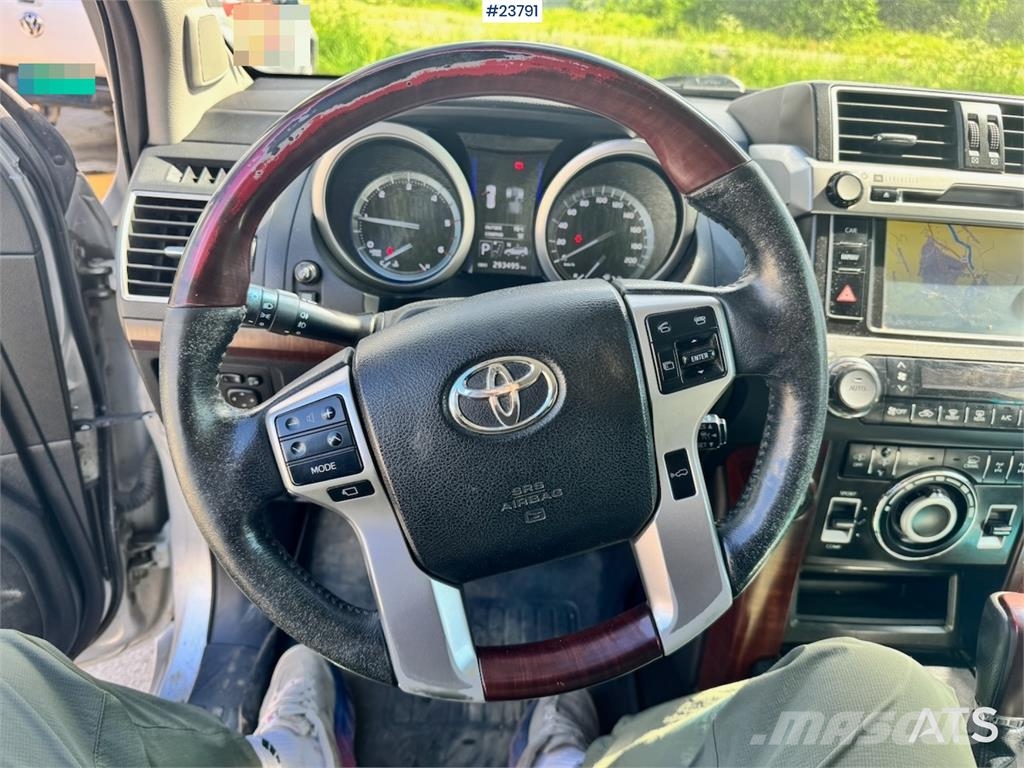 Toyota Land Cruiser – 190 HP – 2 Sets of Tires شاحنة مقفلة