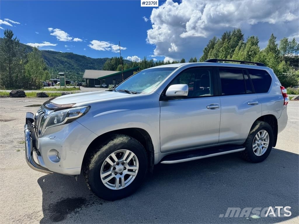 Toyota Land Cruiser – 190 HP – 2 Sets of Tires شاحنة مقفلة