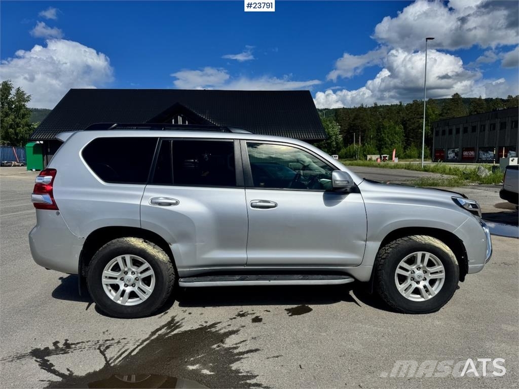 Toyota Land Cruiser – 190 HP – 2 Sets of Tires شاحنة مقفلة