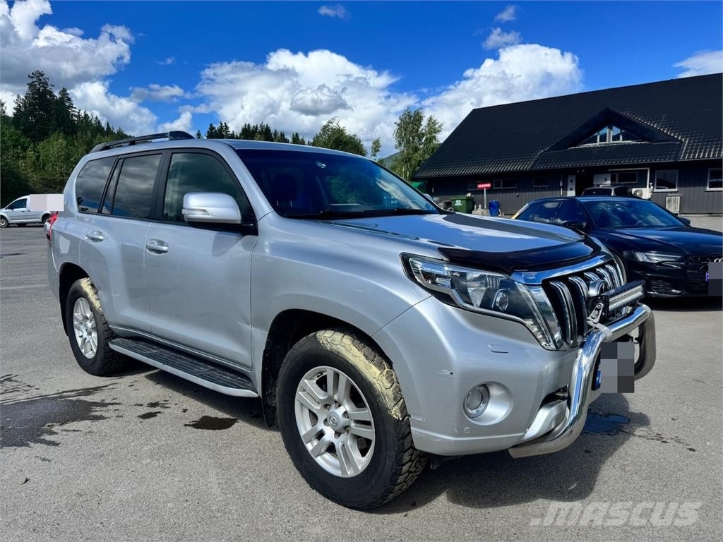 Toyota Land Cruiser – 190 HP – 2 Sets of Tires شاحنة مقفلة