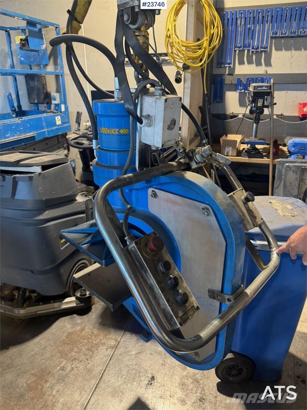  Traverskran - 30 meter skinnegang + hengepresser 其他升降機械