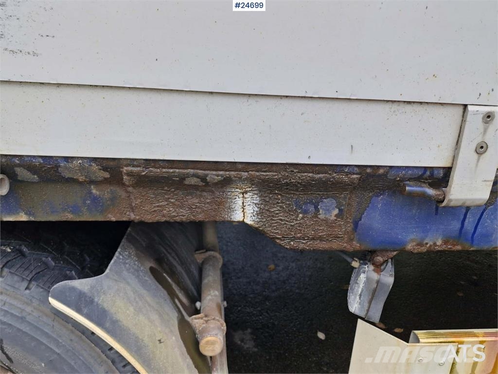 Tyllis 2 akslet Flatbed trailer – repair project with fol Vlakke laadvloer