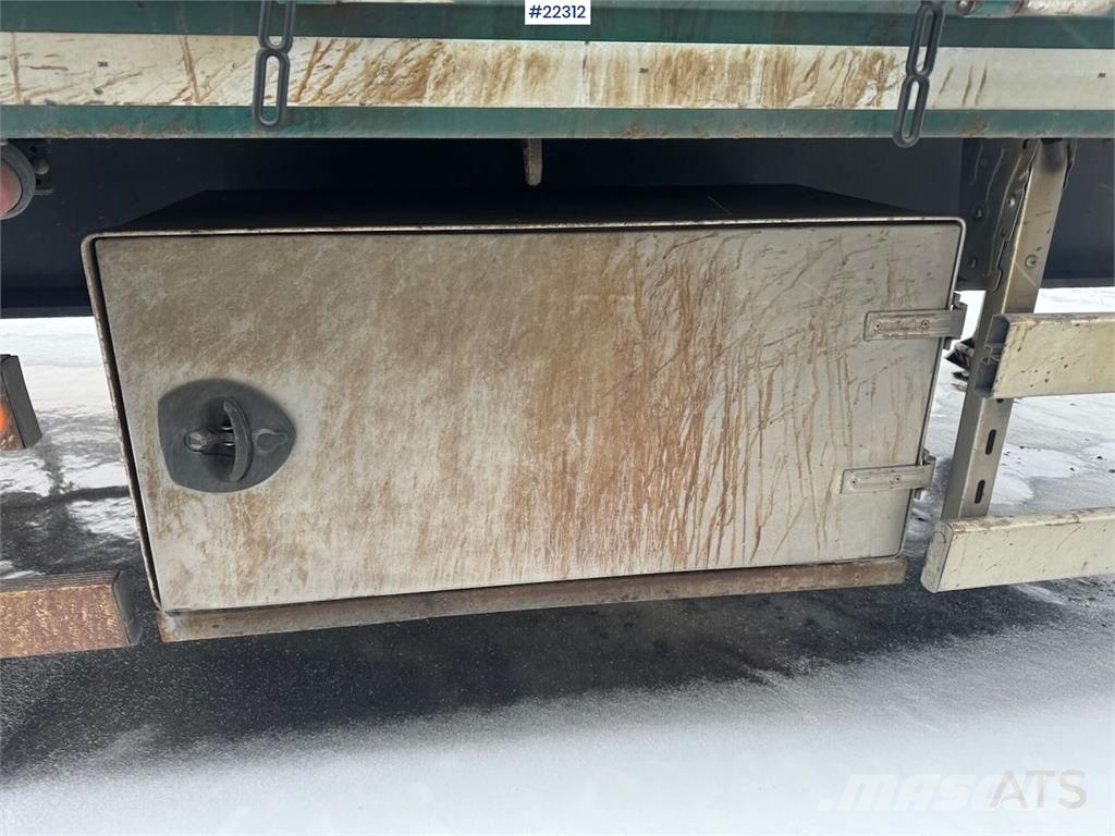 Tyllis Jumbo curtain side semi-trailer Ostatní návěsy