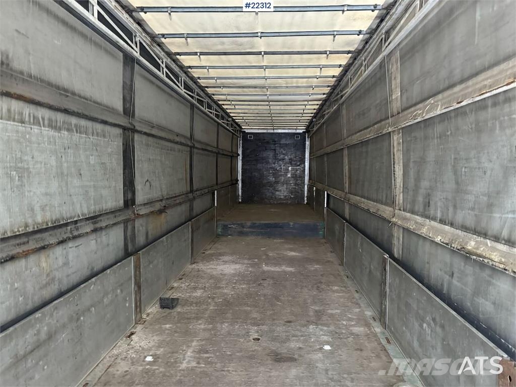 Tyllis Jumbo curtain side semi-trailer Ostatní návěsy