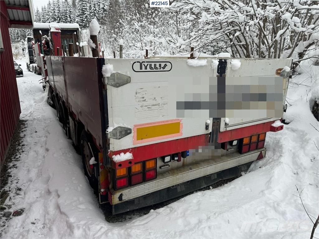 Tyllis jumbo semi-trailer with HMF crane Ostatní návěsy