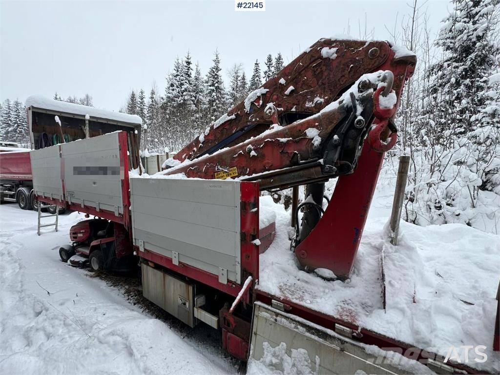 Tyllis jumbo semi-trailer with HMF crane Ostatní návěsy