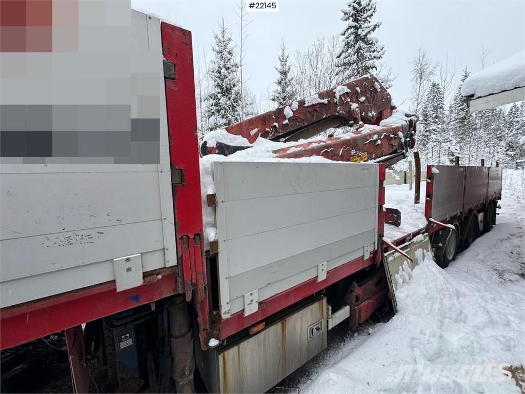 Tyllis jumbo semi-trailer with HMF crane Ostatní návěsy