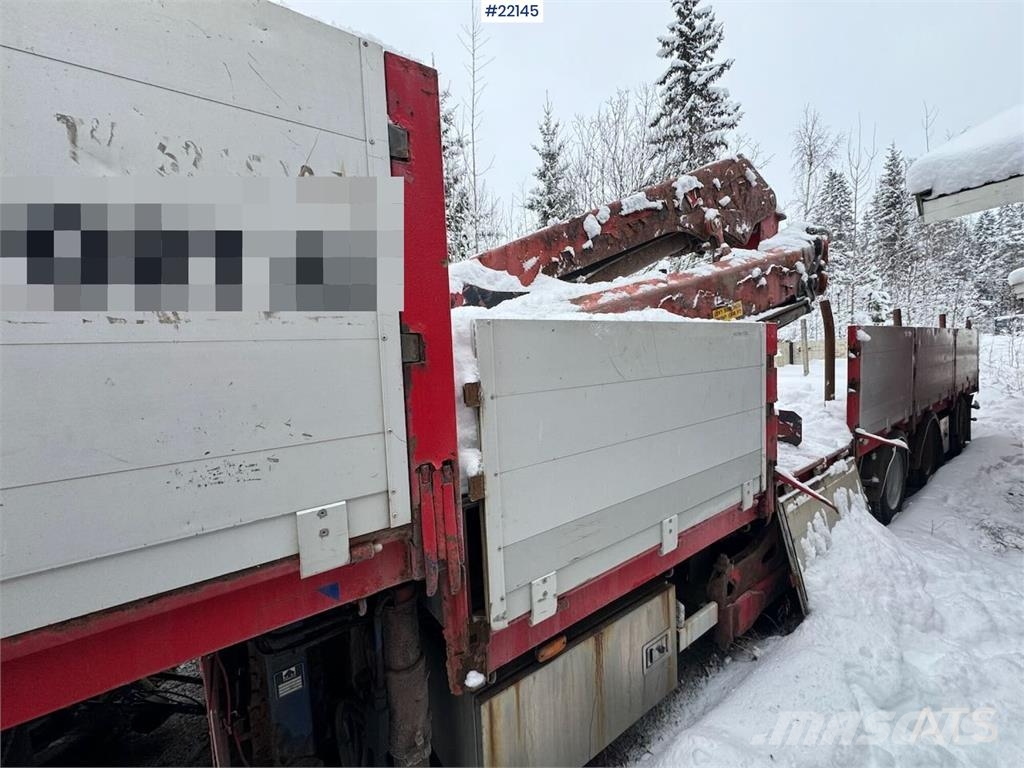 Tyllis jumbo semi-trailer with HMF crane Ostatní návěsy