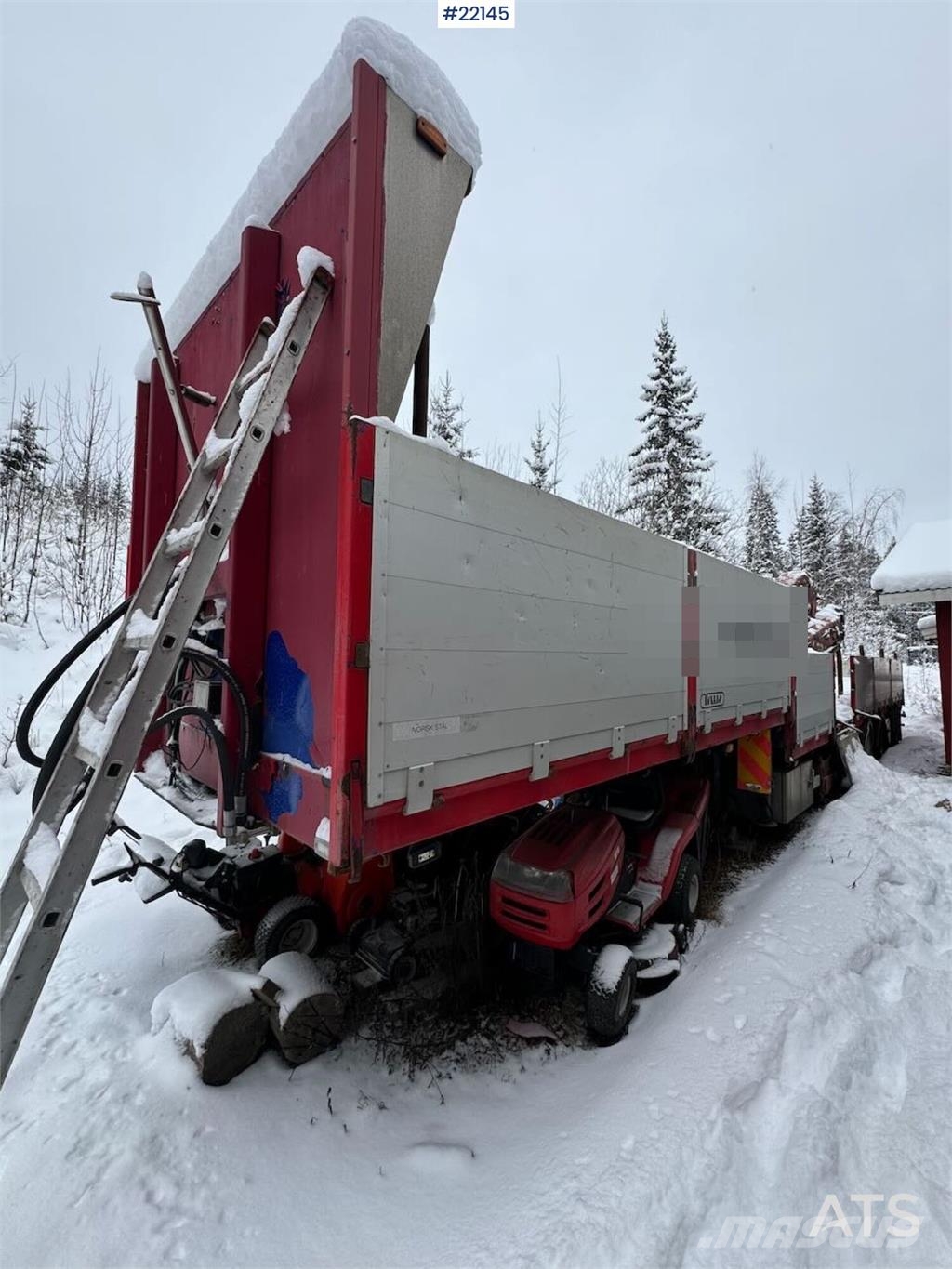 Tyllis jumbo semi-trailer with HMF crane Ostatní návěsy