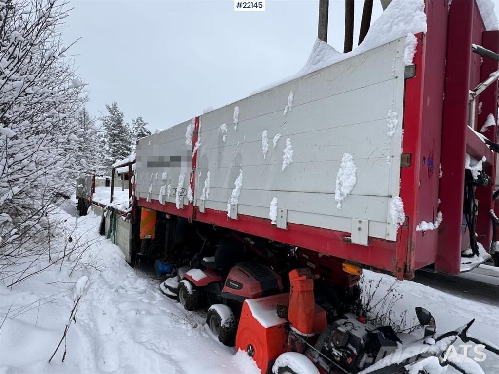 Tyllis jumbo semi-trailer with HMF crane Ostatní návěsy