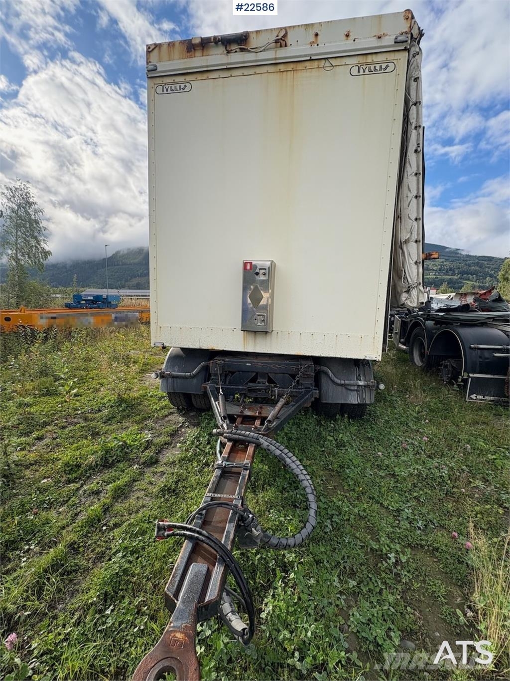 Tyllis trailer with chip body and tipper – hydraulic side Ostale prikolice