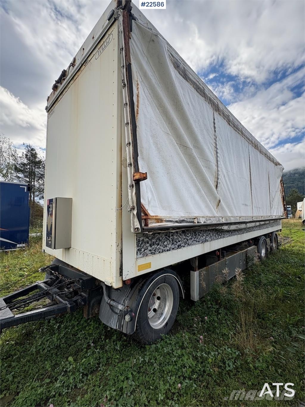 Tyllis trailer with chip body and tipper – hydraulic side Ostale prikolice