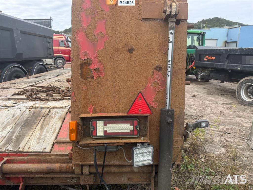 U LTU 3 Tri-axle machinery trailer with hydraulic Plataformas bajas